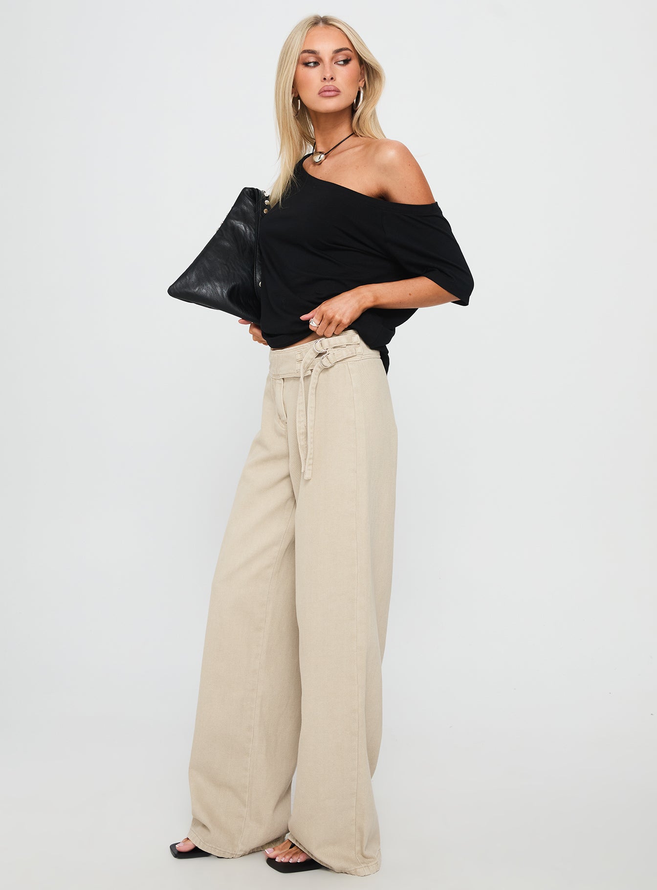 Boxie Mid Rise Wide Leg Jeans Cream