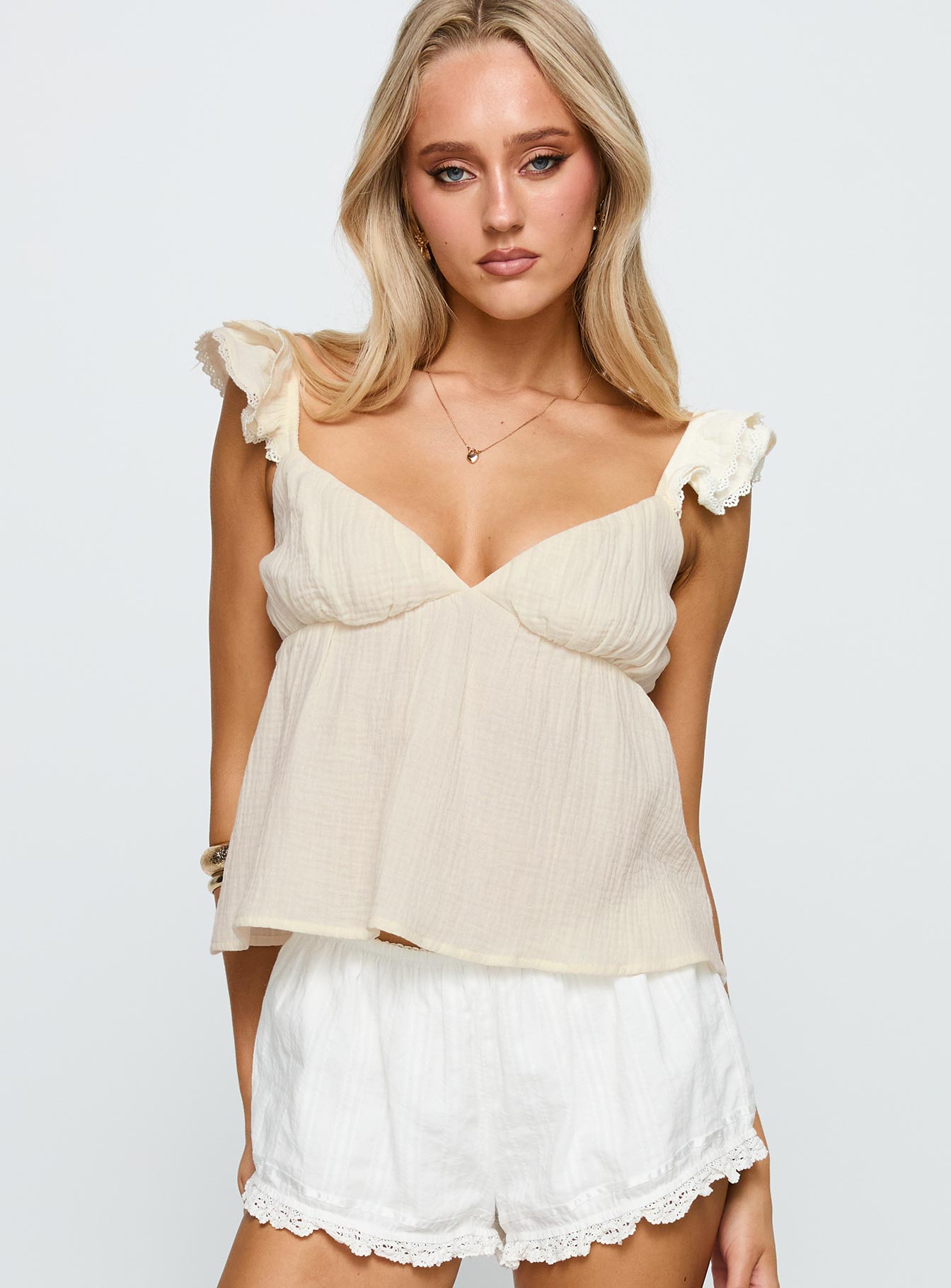 On A Date Top Cream
