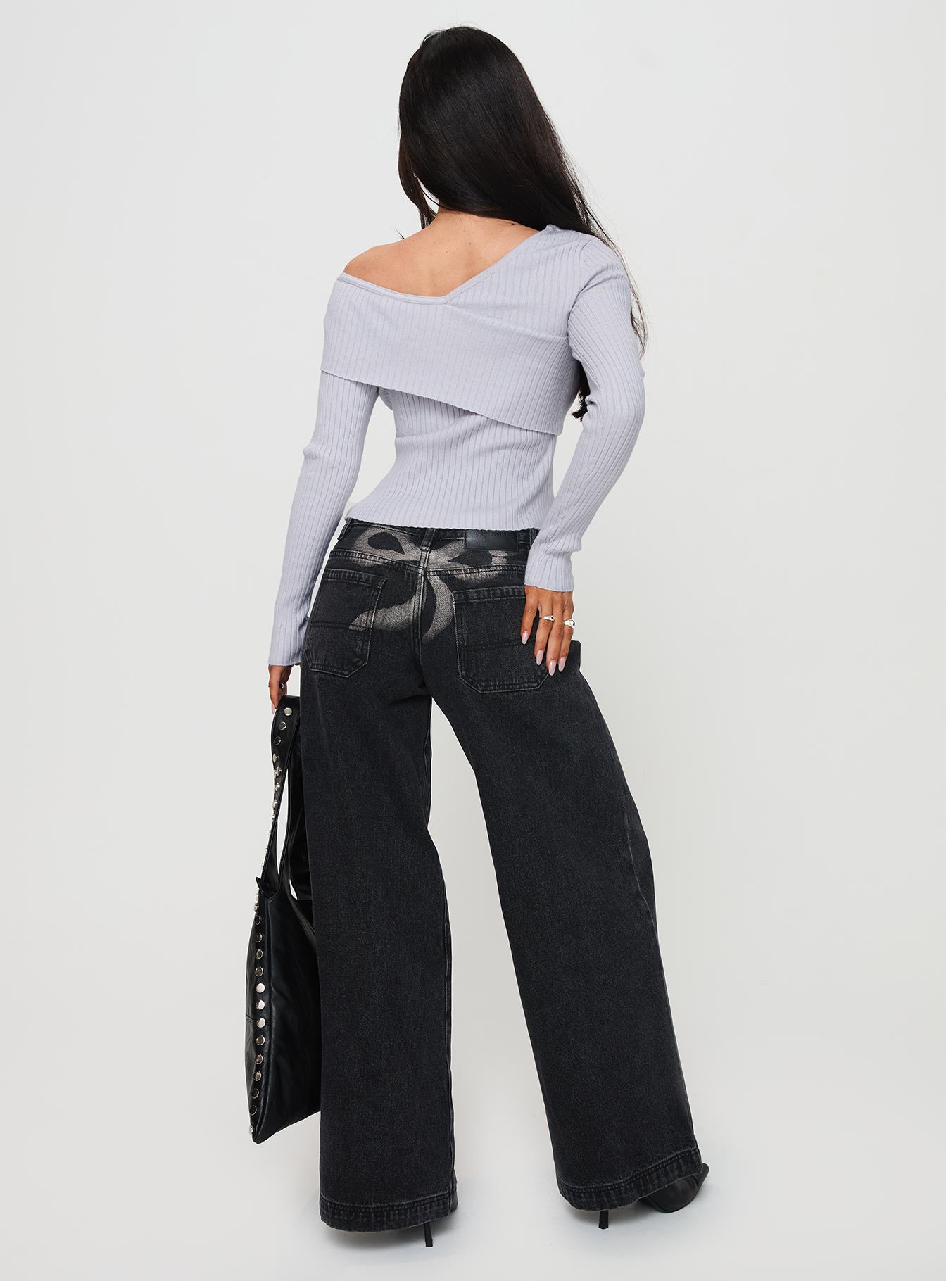Ribbon Stamp Low Rise Wide Leg Jeans Washed Black